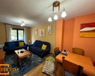 Living room of Flat for sale in Salamanca Capital  with Heating, Parquet flooring and Balcony