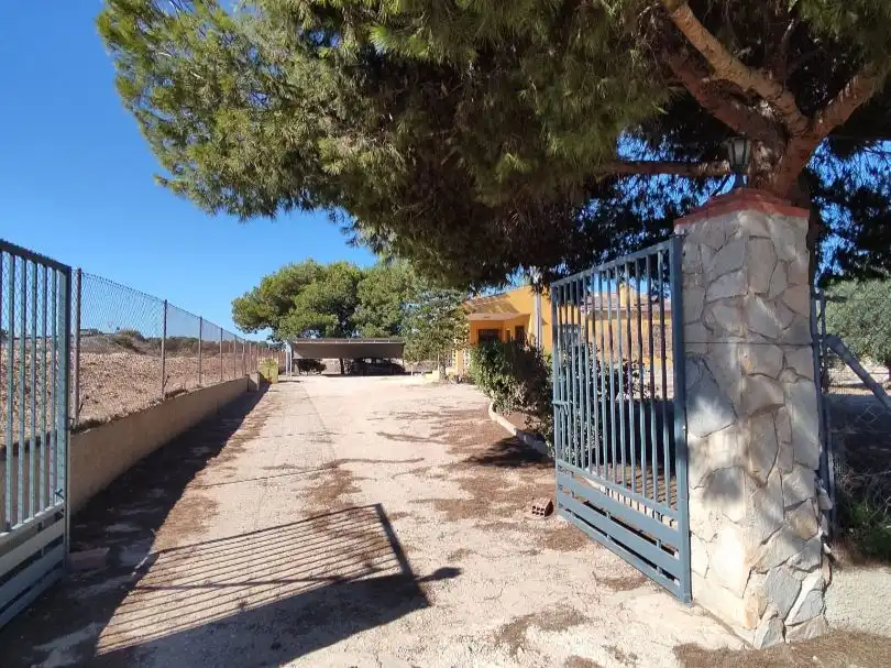 Villa con giardino in vendita a CV-853 10, imagen 4