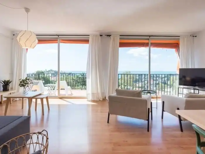 Dachboden zur Miete in OLMOS, 19, Cerrado de Calderón - Hacienda Paredes