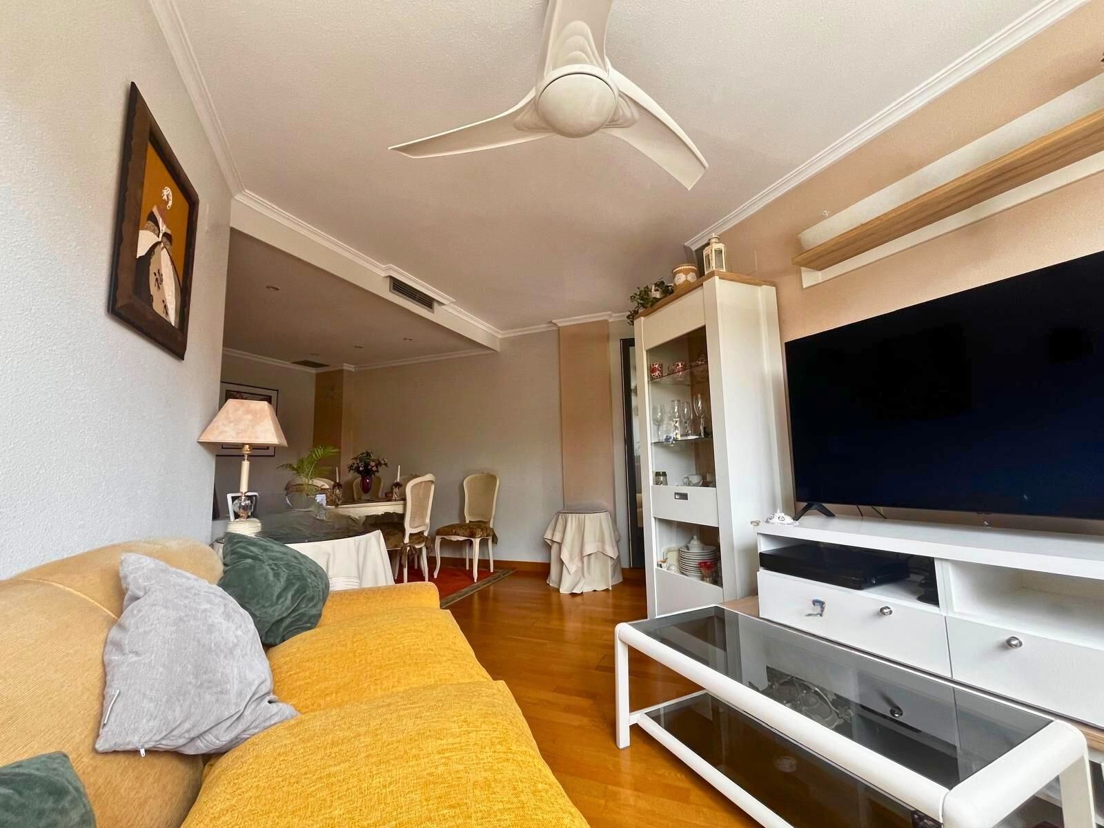 Living room of Flat for sale in Rivas-Vaciamadrid  with Air Conditioner, Heating and Parquet flooring