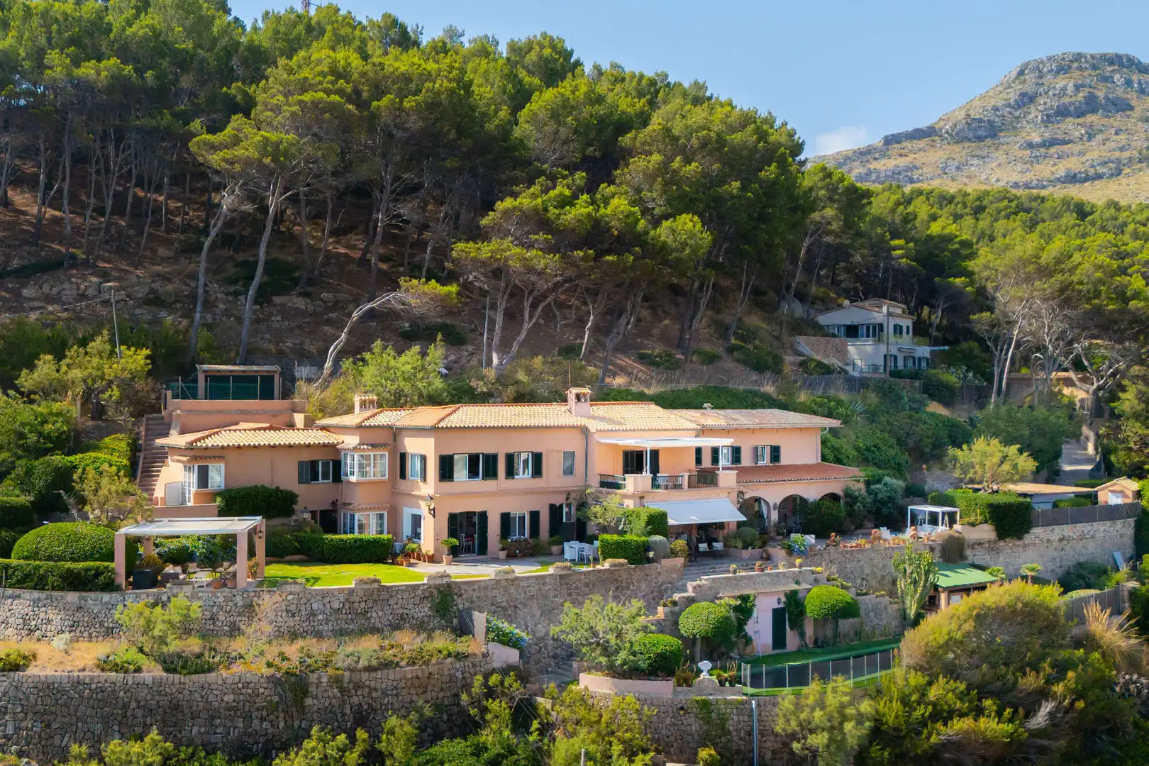 Vista exterior de Casa o xalet en venda en Pollença amb Aire condicionat, Terrassa i Moblat