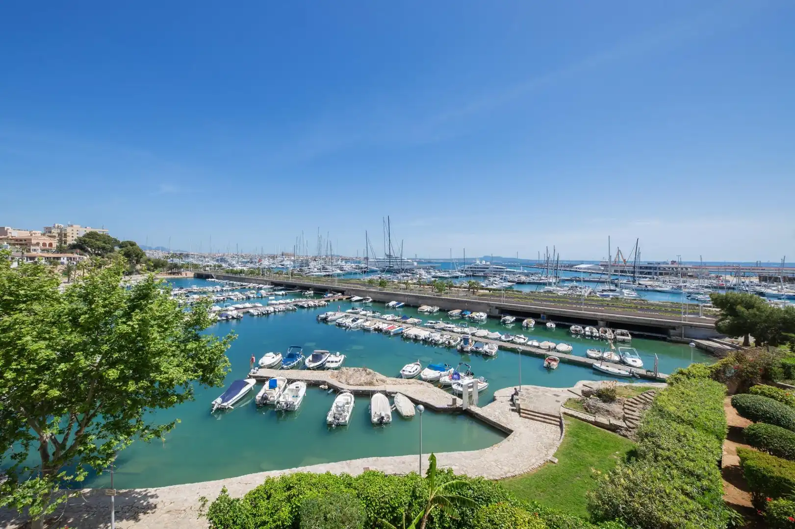 Außenansicht von Wohnung zur Miete in  Palma de Mallorca mit Klimaanlage, Heizung und Terrasse