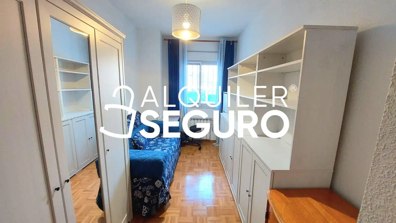 Bedroom of Flat for rent in Madrid  with Air Conditioner, Heating and Furnished