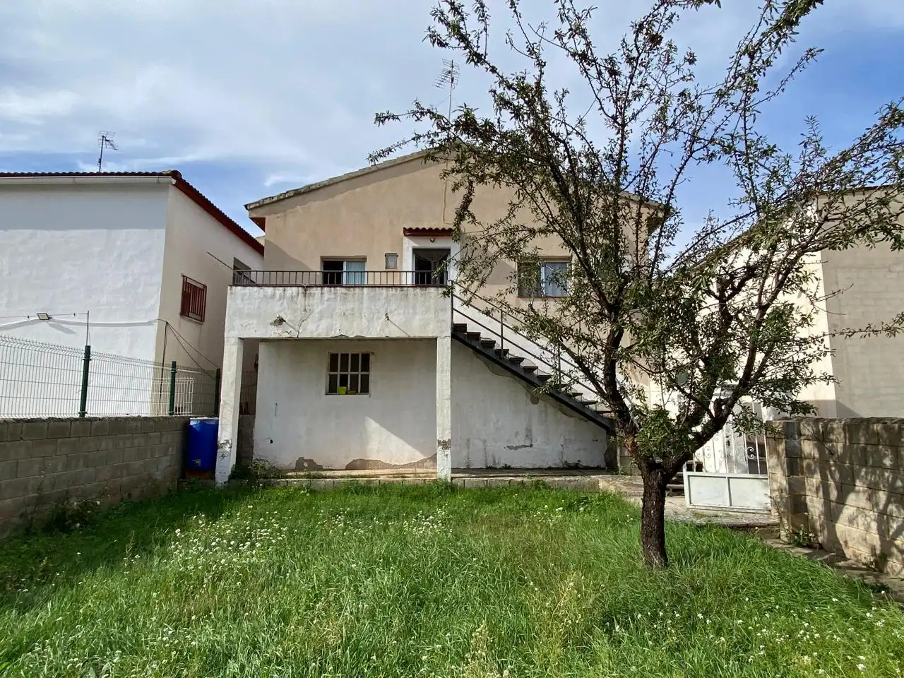 Exterior view of Houses for sale in Maluenda  with Air Conditioner, Private garden and Terrace