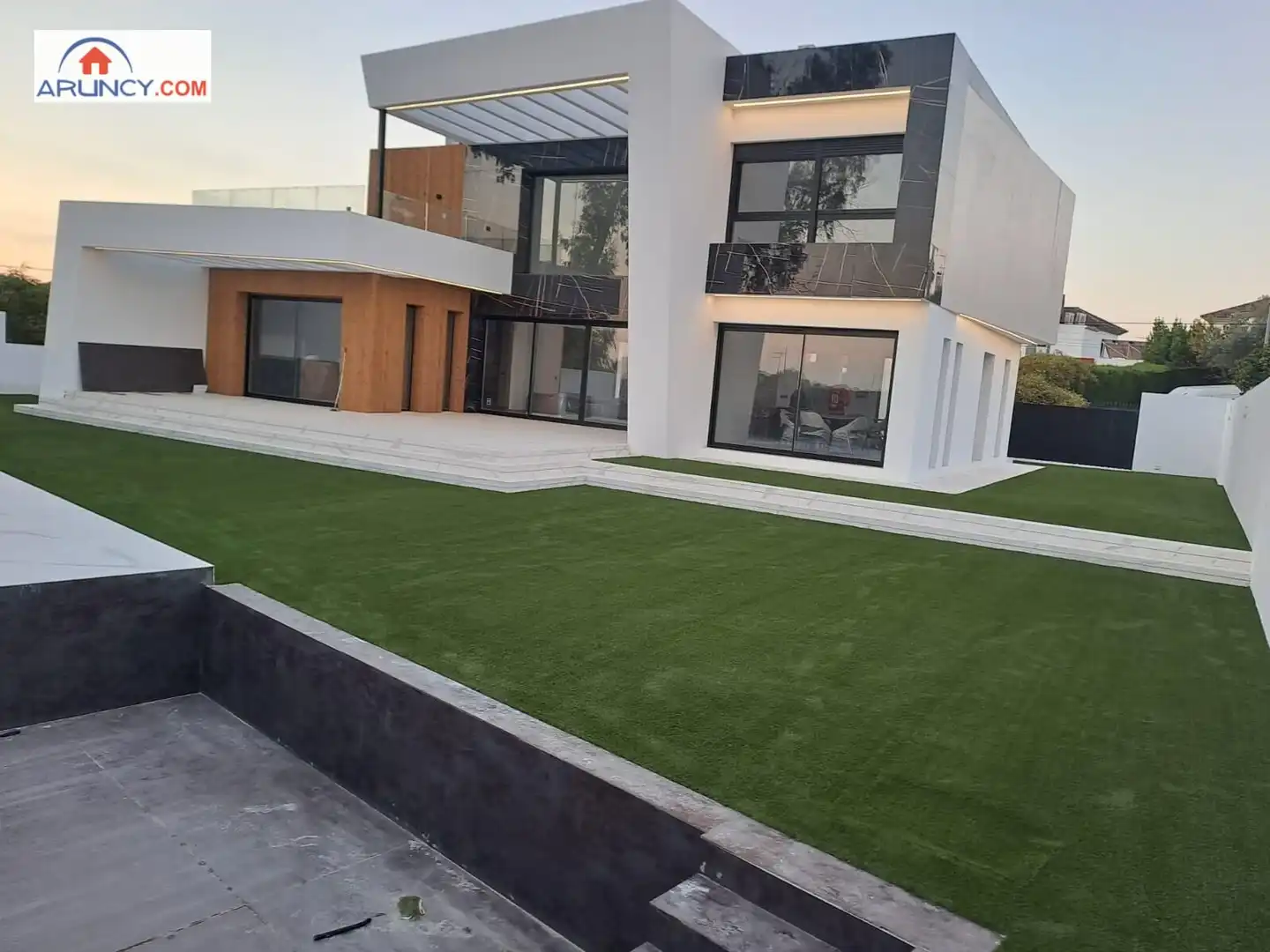 Terrassa de Casa o xalet de lloguer en Montequinto amb Aire condicionat, Jardí privat i Piscina