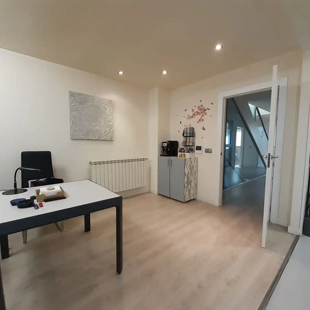 Einfamilien-Reihenhaus zum Verkauf in Esteribar mit Heizung, Privatgarten und Terrasse