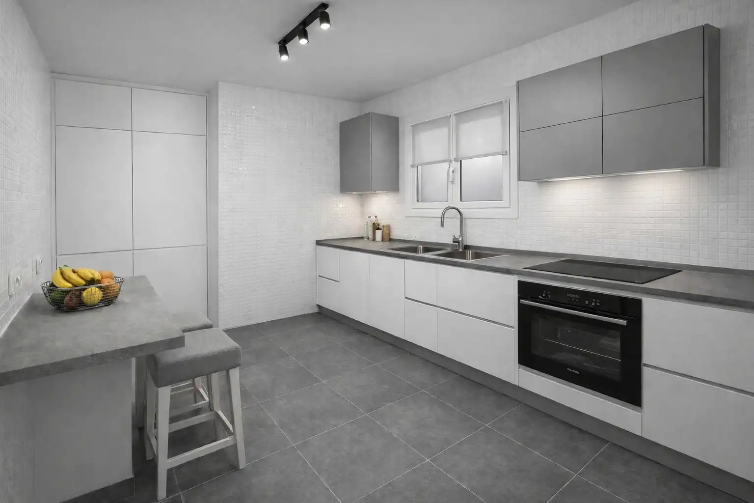 Cocina de Piso en venta en Barcelona con Aire acondicionado, Terraza y Horno