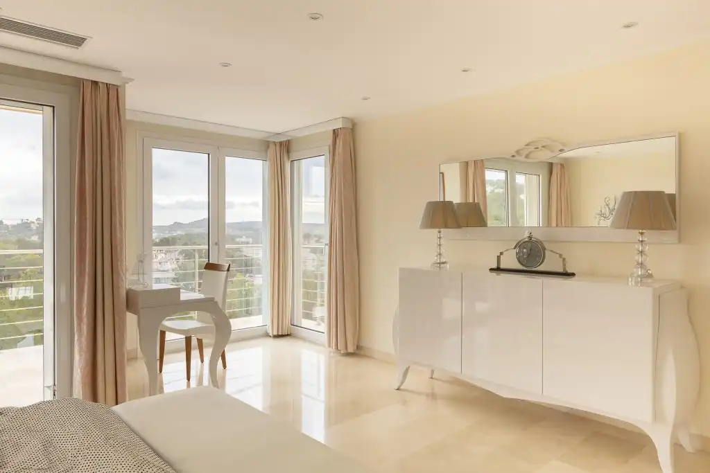 Dormitori de Casa o xalet en venda en Calvià amb Aire condicionat, Jardí privat i Terrassa