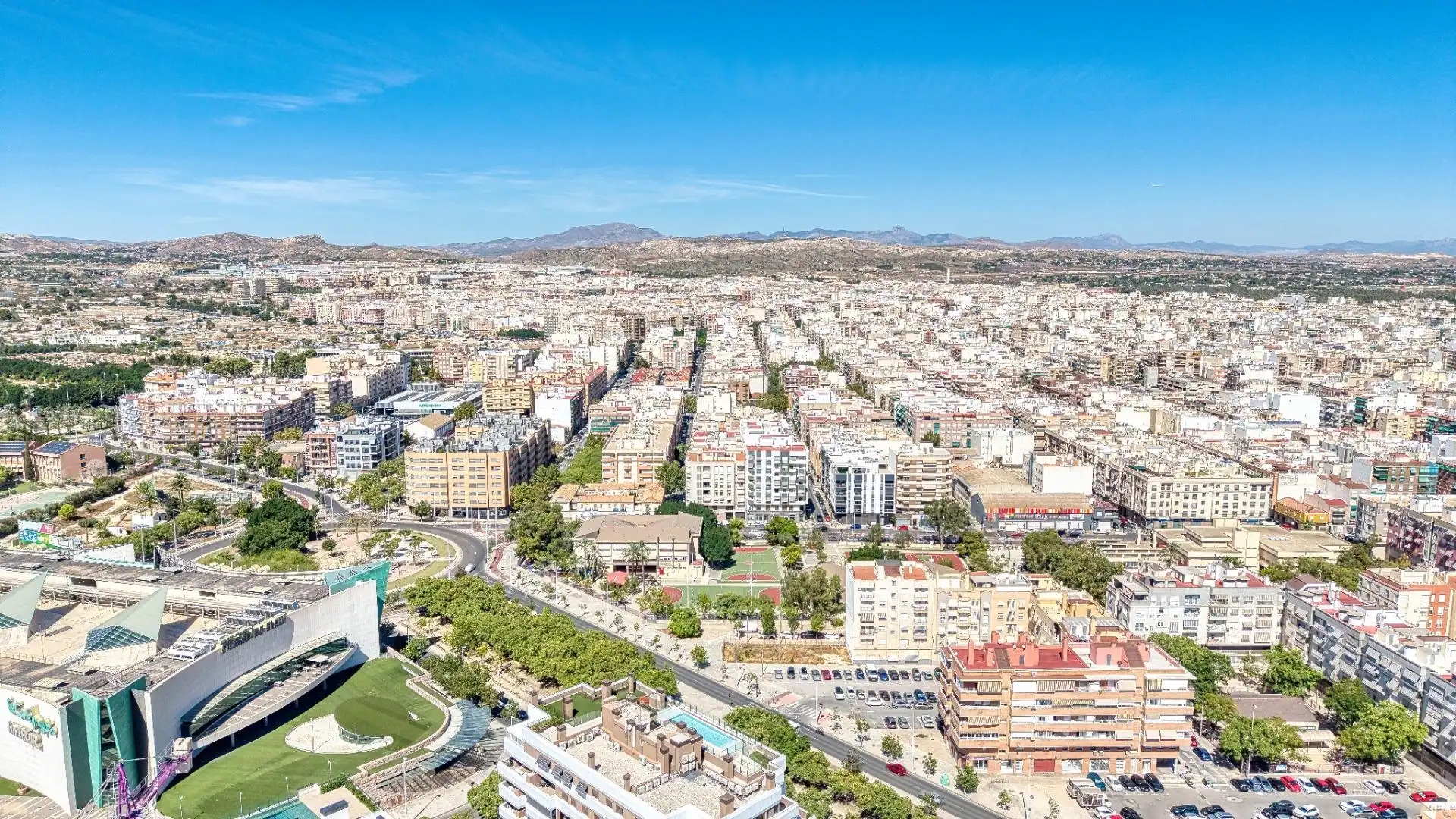 Vista exterior de Piso en venta en Elche / Elx con Calefacción