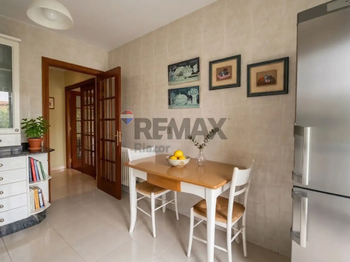 Esszimmer von Einfamilien-Reihenhaus zum Verkauf in Ames mit Heizung, Privatgarten und Parkett