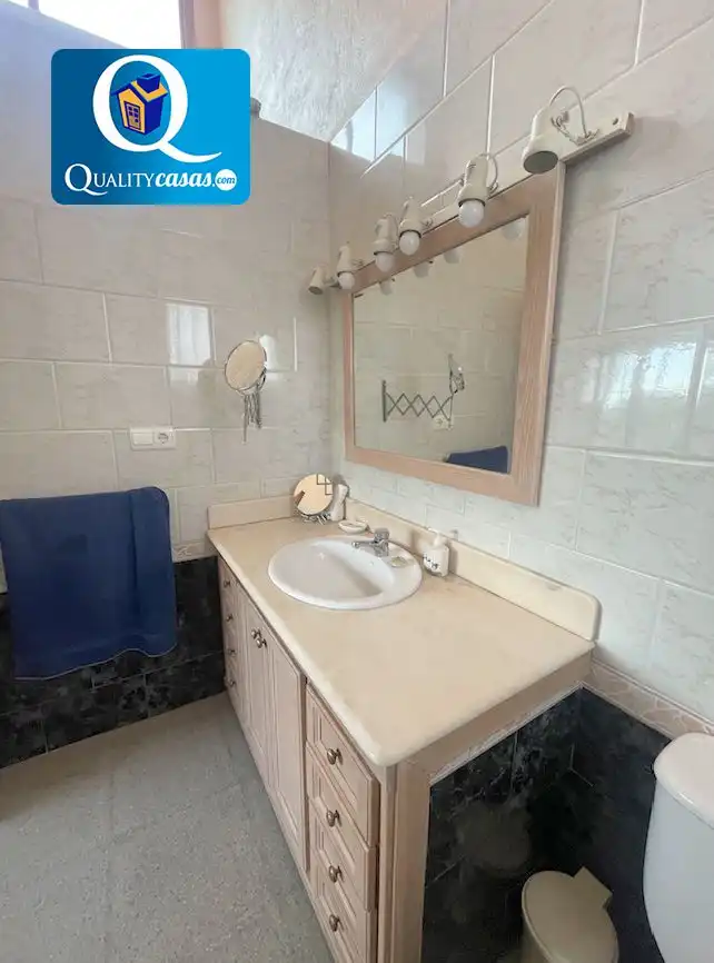 Bany de Casa o xalet en venda en Elche / Elx amb Terrassa i Traster