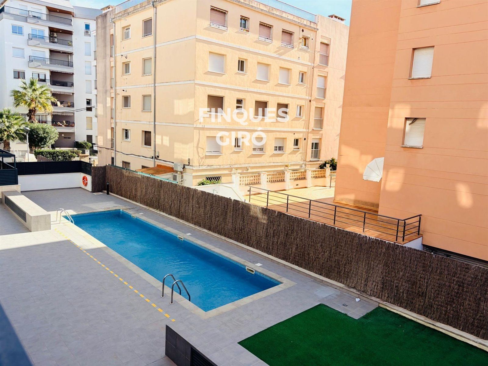 Piscina de Pis en venda en Calafell amb Terrassa, Piscina i Piscina comunitària