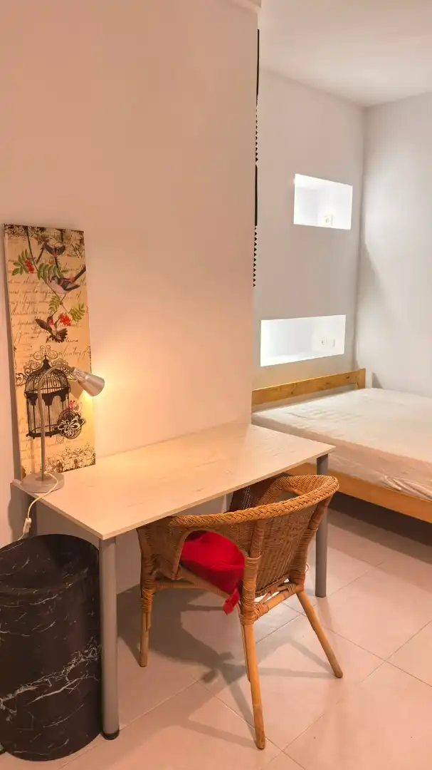Bedroom of Apartments for rent in Granada  with Air Conditioner, Furnished and Washing machine