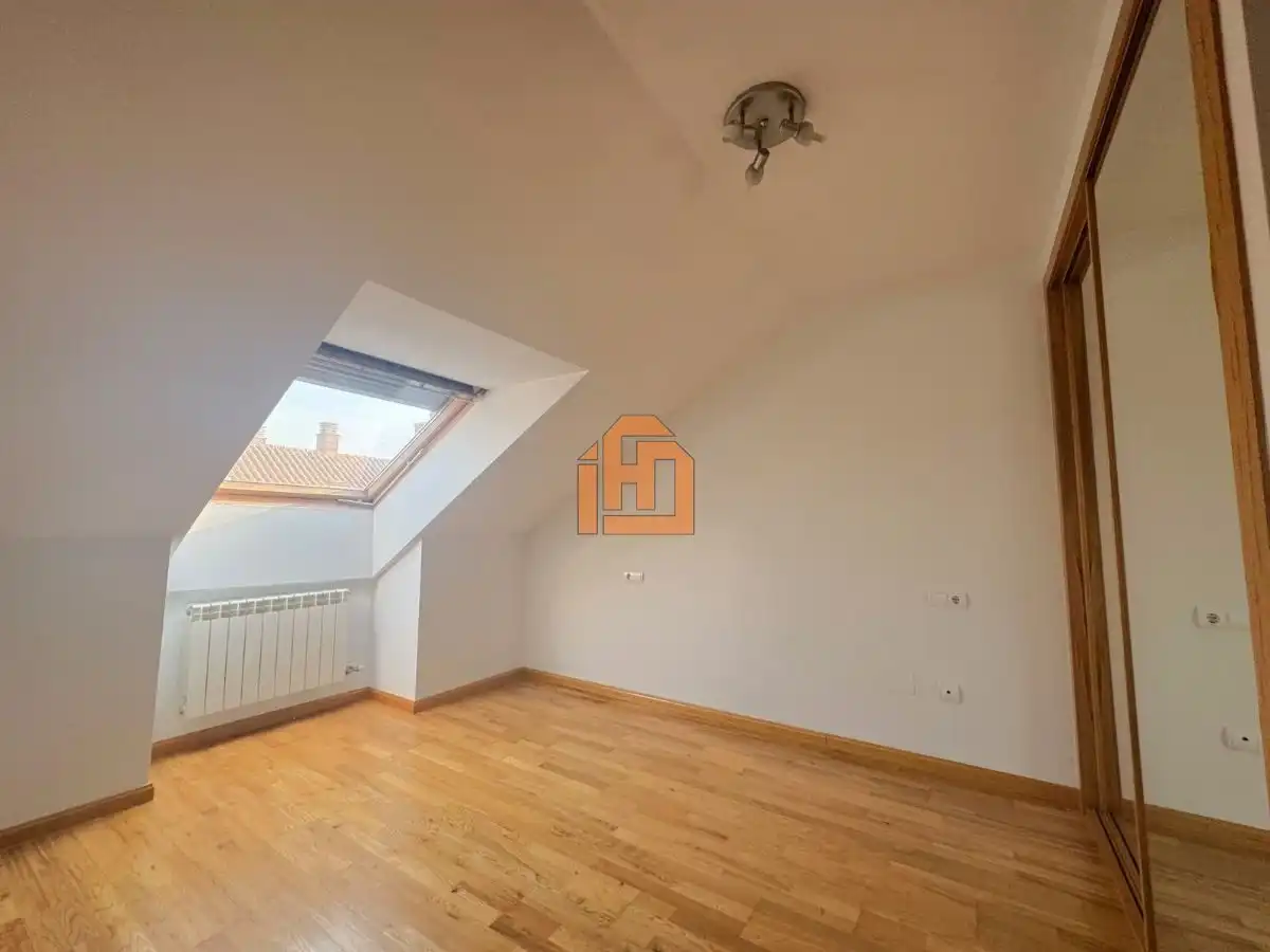 Dúplex amb ascensor en venda a Calle Zarcillos, imagen 7