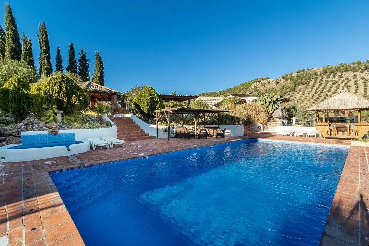 Piscina de Casa o chalet en venta en Alcaudete con Aire acondicionado, Calefacción y Jardín privado