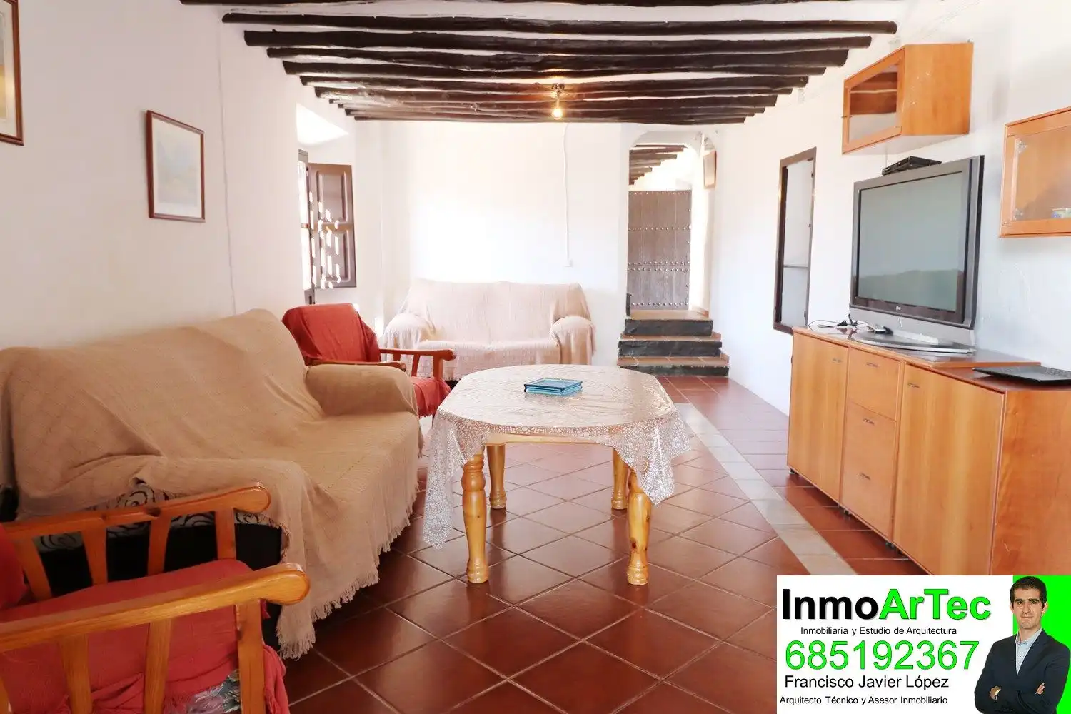 Sala d'estar de Finca rústica en venda en Loja amb Jardí privat, Terrassa i Traster