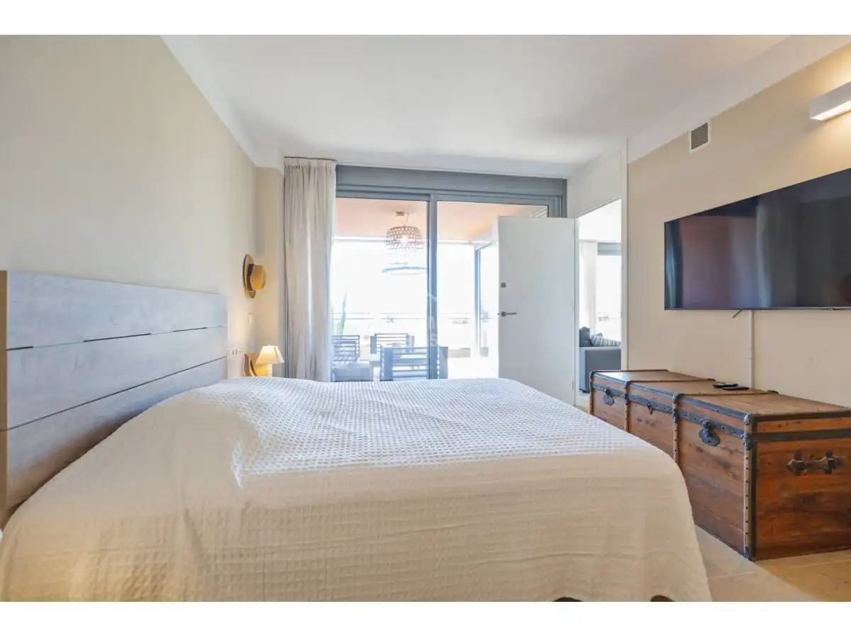 Habitación de Apartamento en venta en Ciutadella de Menorca con Calefacción, Terraza y Piscina