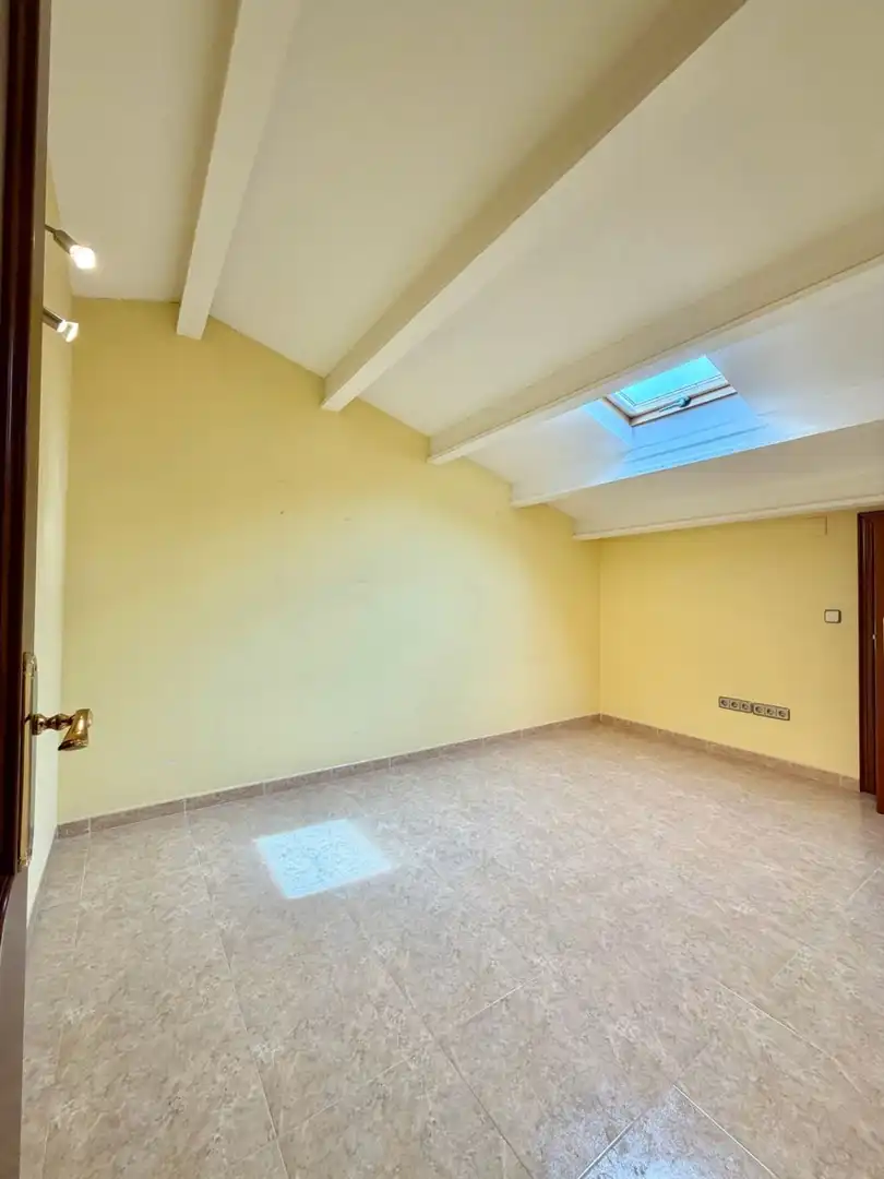 Habitación de Casa o chalet en venta en Banyeres del Penedès con Aire acondicionado, Calefacción y Terraza