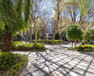 Vista exterior de Pis de lloguer en  Granada Capital amb Calefacció