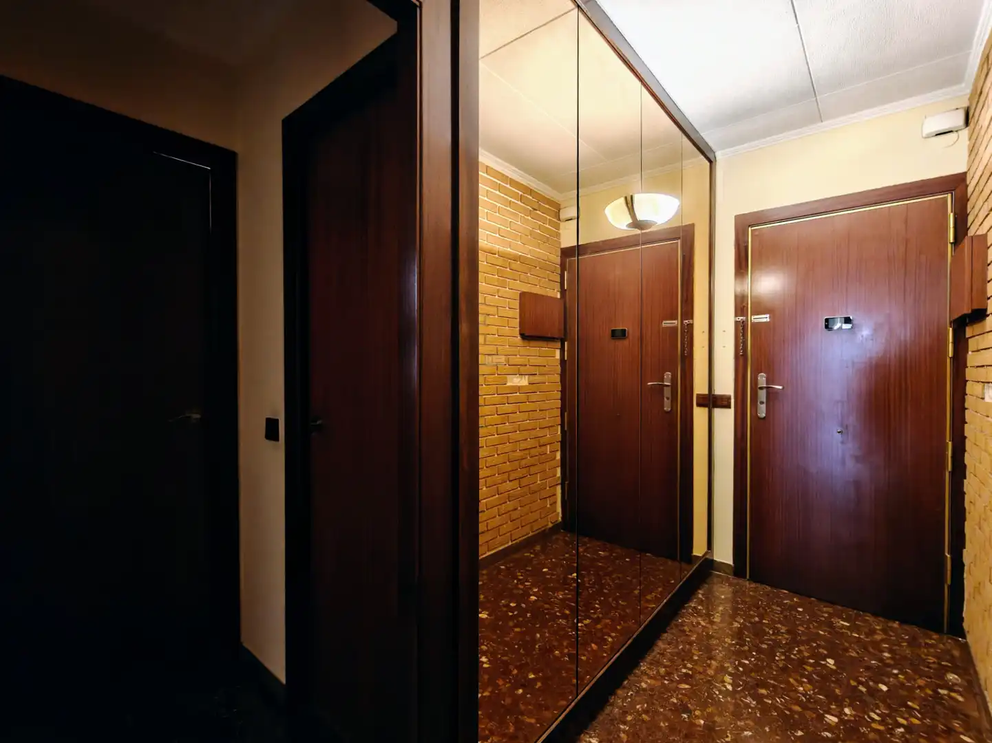 Piso con terraza en venta en Carrer de Casanova, imagen 37