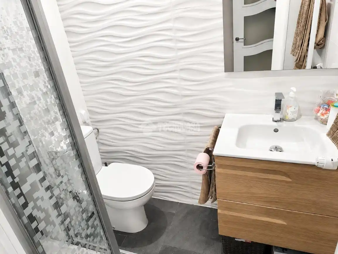 Bathroom of Flat for sale in Fuenlabrada  with Heating