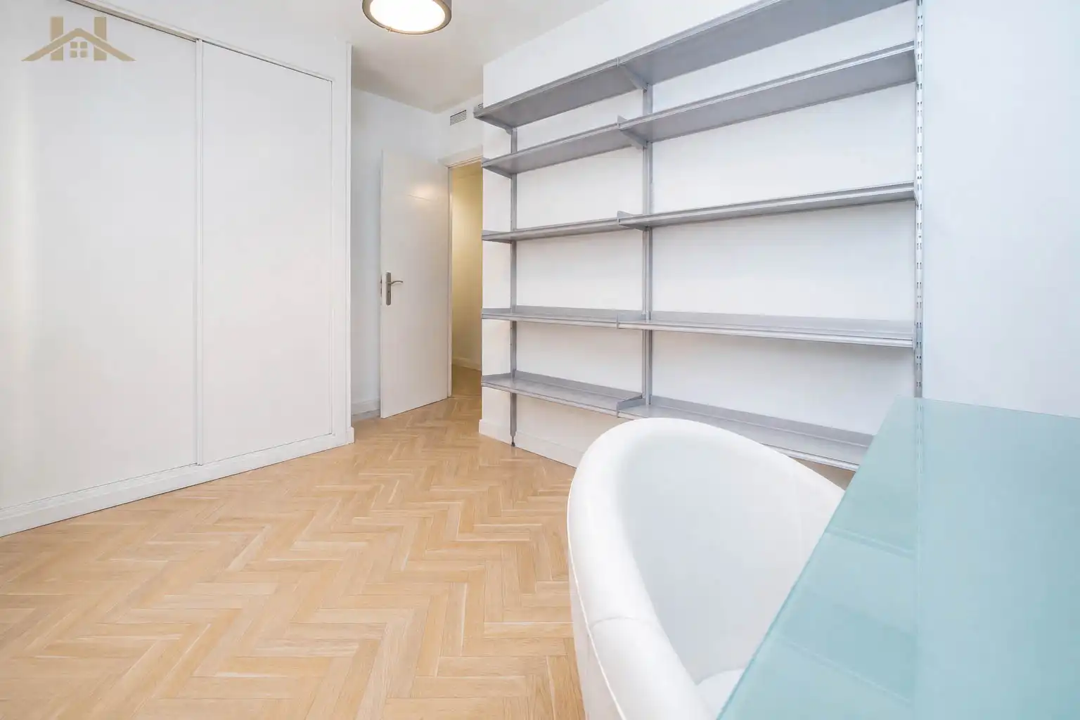 Wohnung zum Verkauf in Boadilla del Monte mit Klimaanlage, Heizung und Terrasse