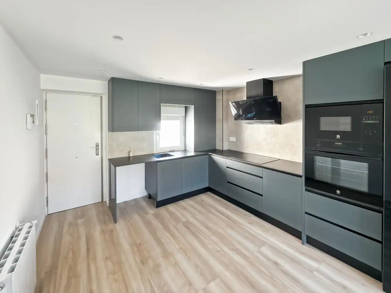 Kitchen of Flat for sale in Madrid  with Heating
