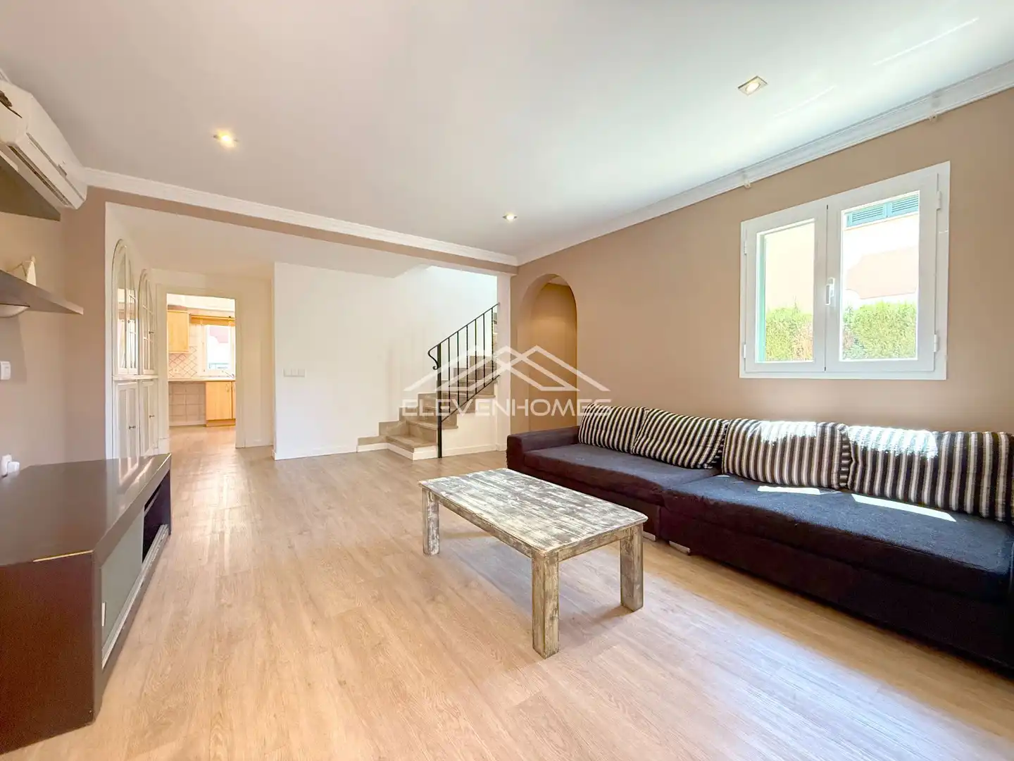 Sala de estar de Casa adosada en venta en Llucmajor con Aire acondicionado, Calefacción y Jardín privado