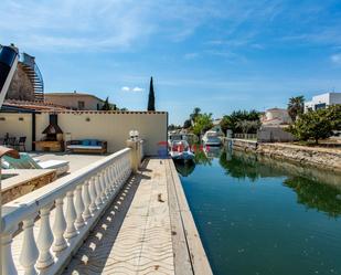 Piscina de Casa adosada en venda en Empuriabrava amb Aire condicionat, Calefacció i Piscina