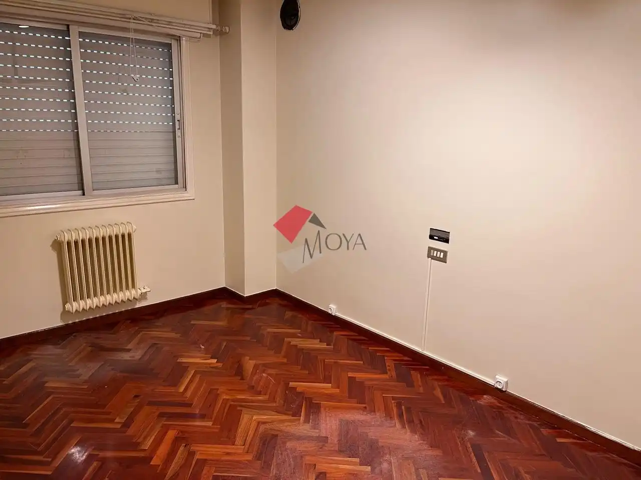 Bedroom of Flat for rent in Vigo   with Heating