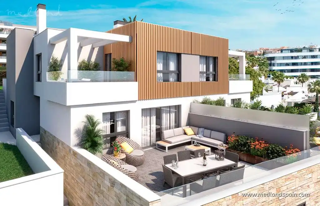 Terrassa de Casa o xalet en venda en Torremolinos amb Aire condicionat, Jardí privat i Terrassa