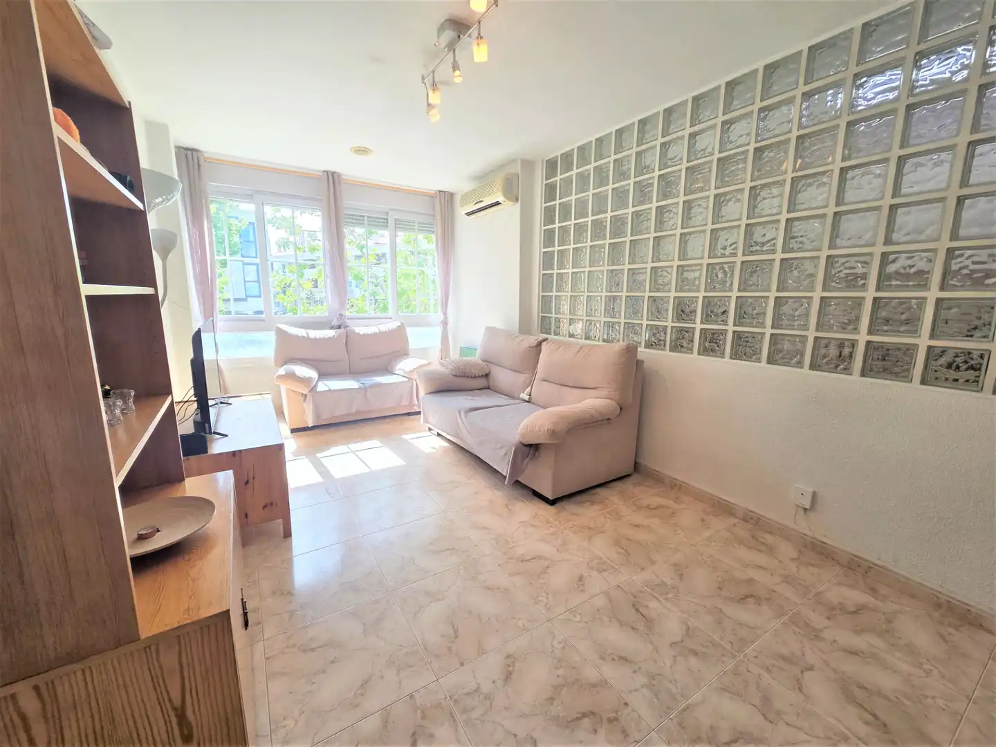 Living room of Flat for sale in Villanueva de la Cañada  with Air Conditioner, Heating and Furnished