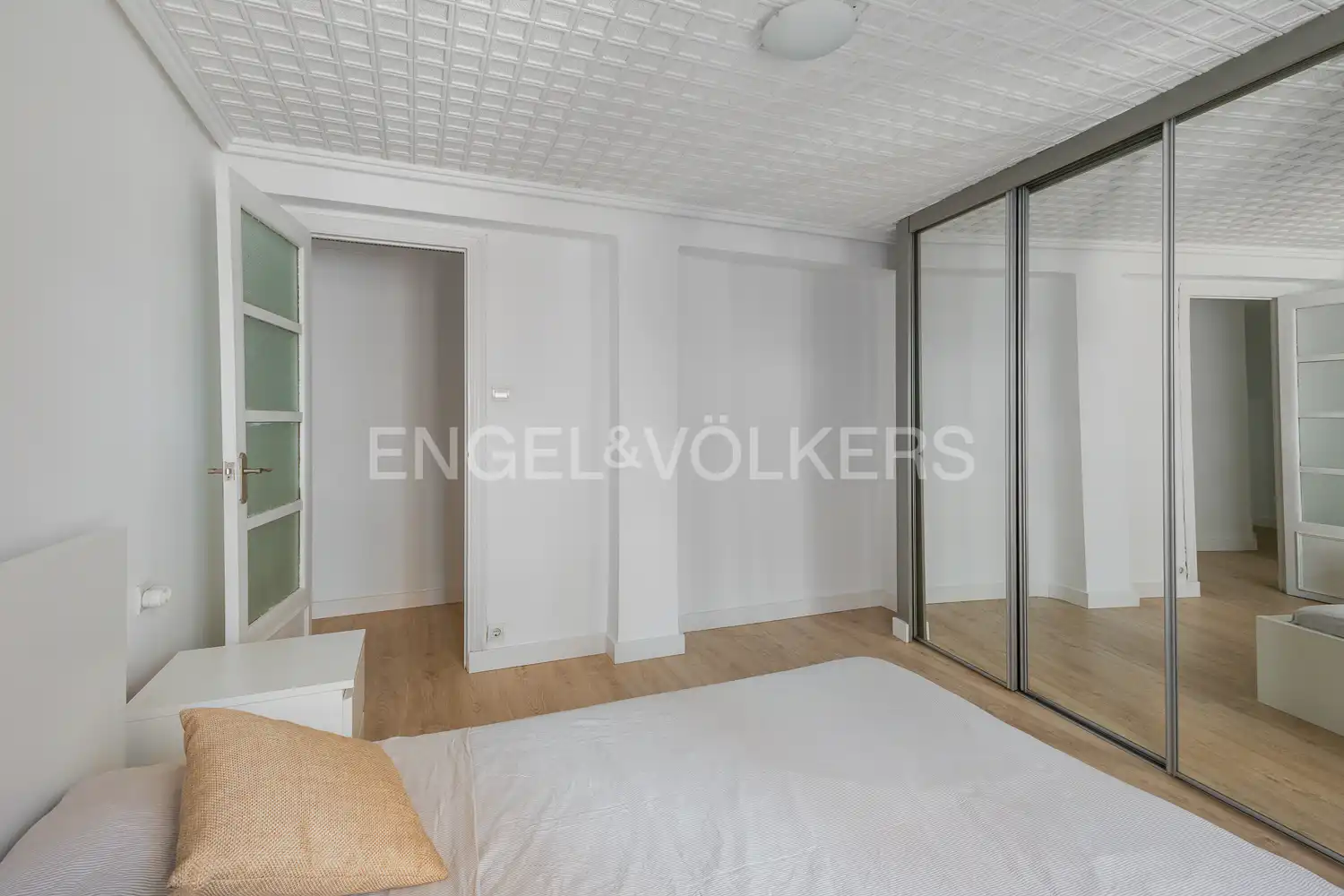 Habitación de Piso en venta en Valencia con Calefacción y Balcón