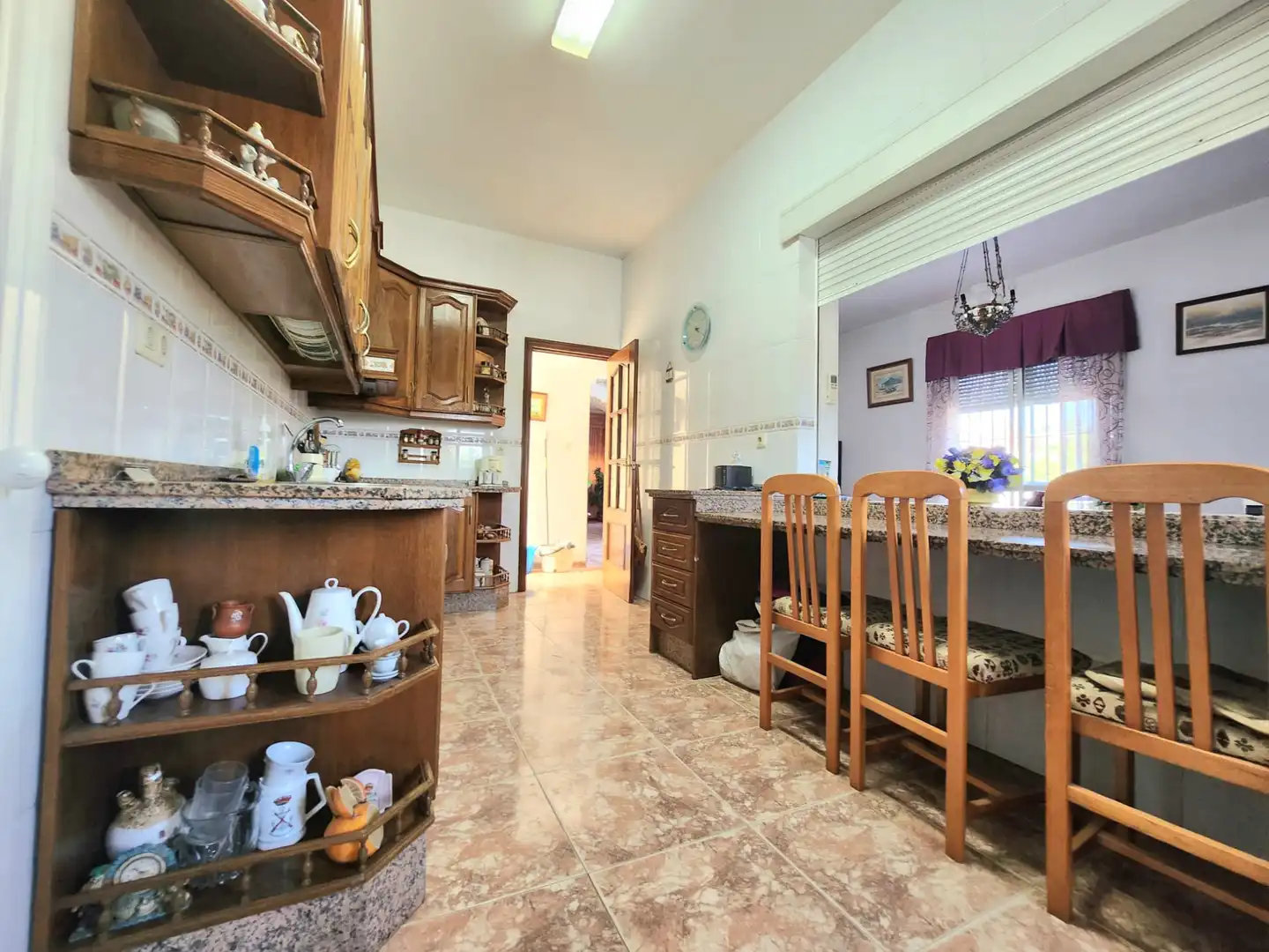 Küche von Haus oder Chalet zum Verkauf in Alcalá de Guadaira mit Privatgarten, Terrasse und Abstellraum