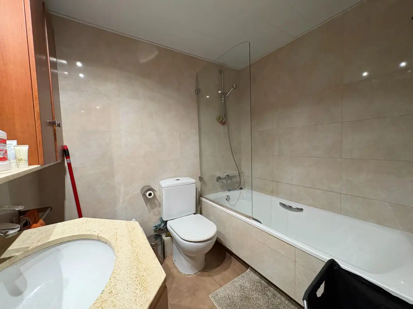 Bany de Planta baixa en venda en Barcelona amb Aire condicionat, Calefacció i Parquet