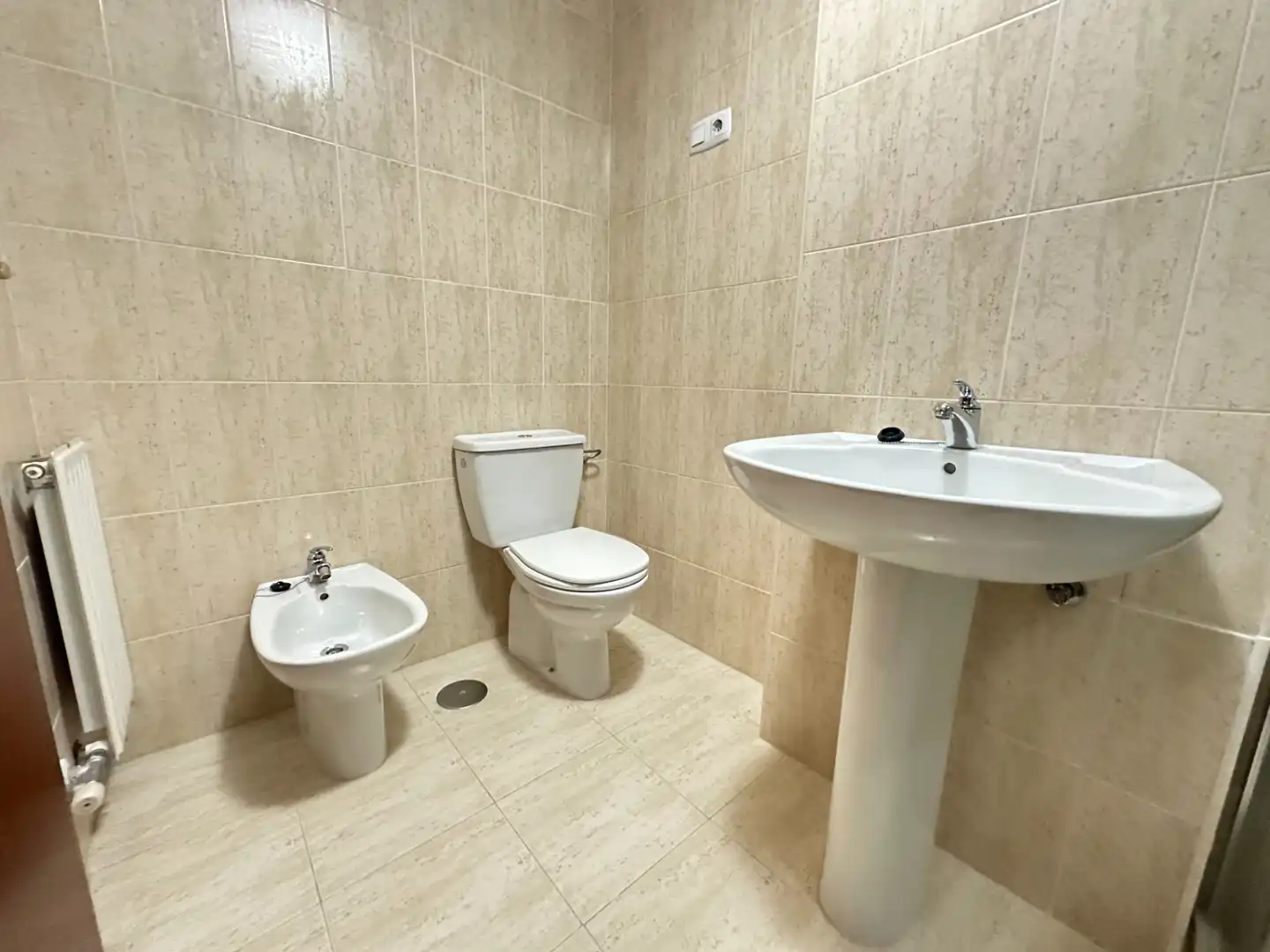 Badezimmer von Wohnung zur Miete in Campus Norte - San Caetano