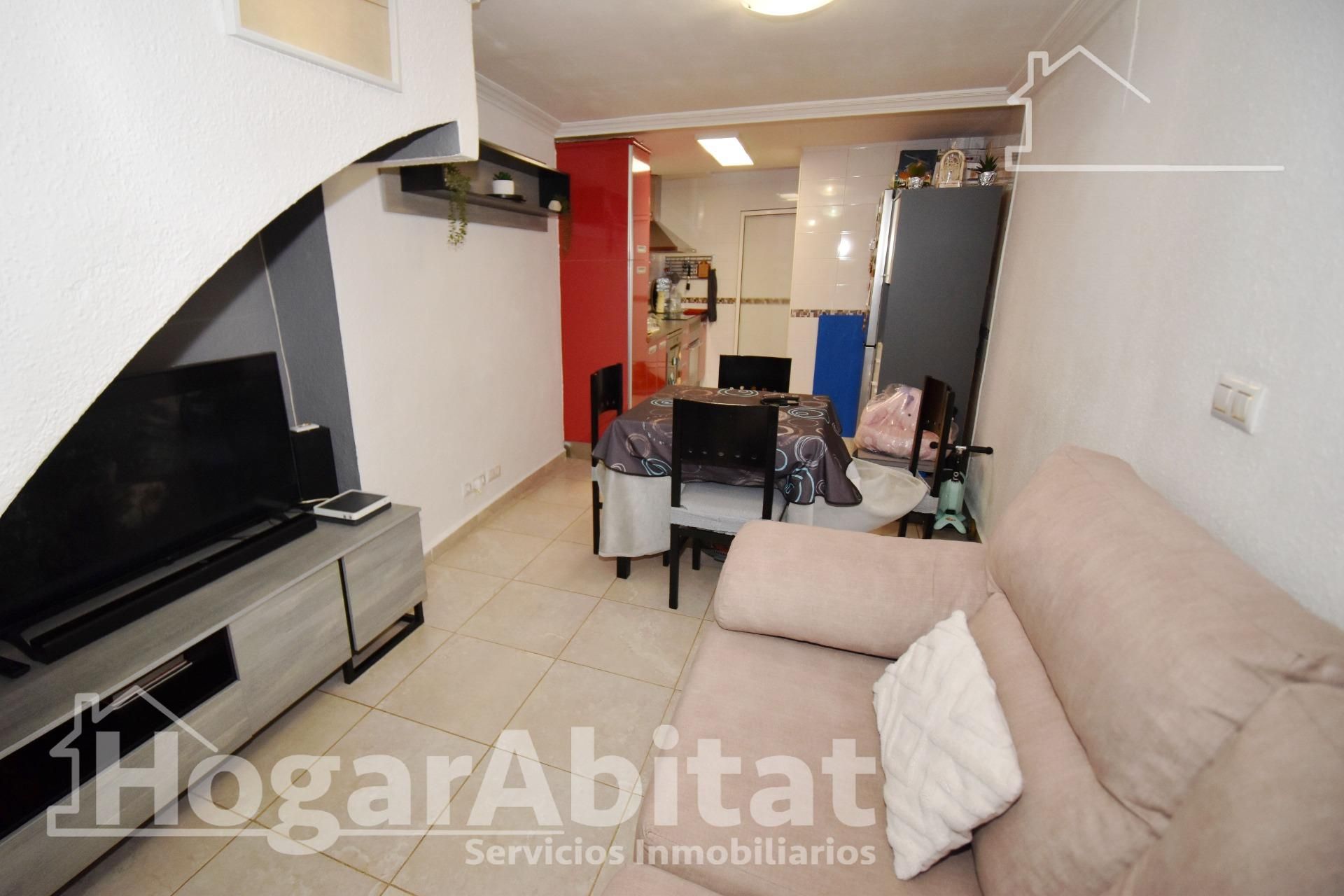 Living room of House or chalet for sale in Onda  with Terrace, Furnished and Balcony