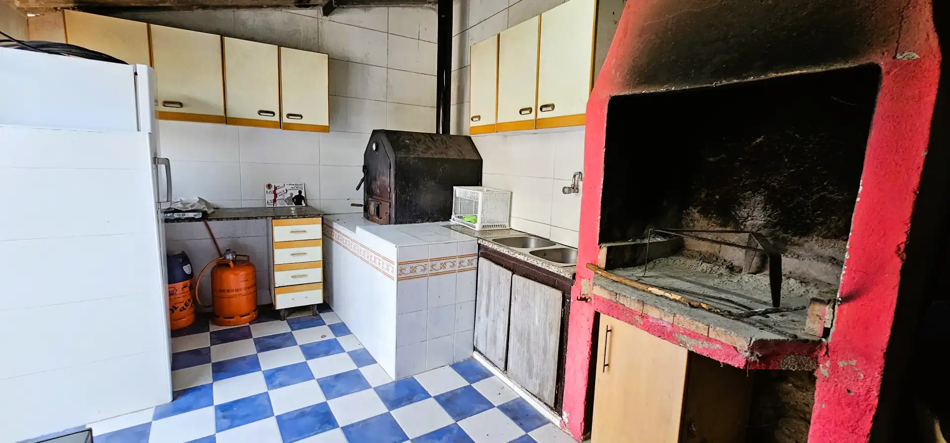 Cuina de Casa o xalet en venda en Totana amb Jardí privat, Terrassa i Traster