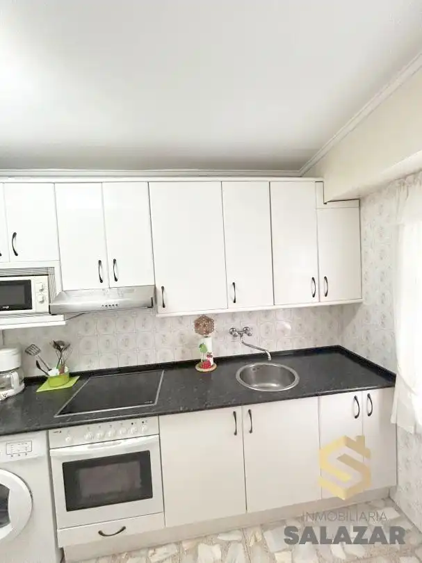 Kitchen of Flat for rent in Bilbao   with Heating, Oven and Washing machine