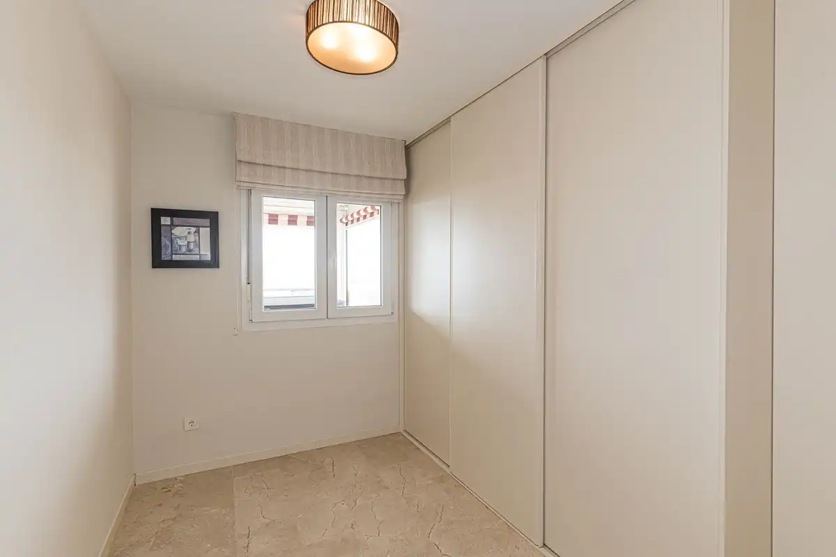 Habitación de Piso en venta en Vélez-Málaga con Aire acondicionado, Terraza y Trastero