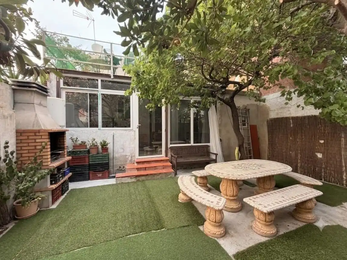 Terrassa de Casa o xalet en venda en Santa Coloma de Gramenet amb Terrassa