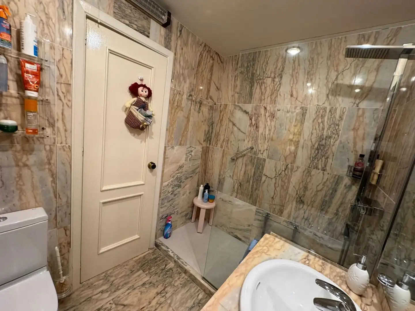 Baño de Dúplex en venta en Marbella con Aire acondicionado, Terraza y Amueblado