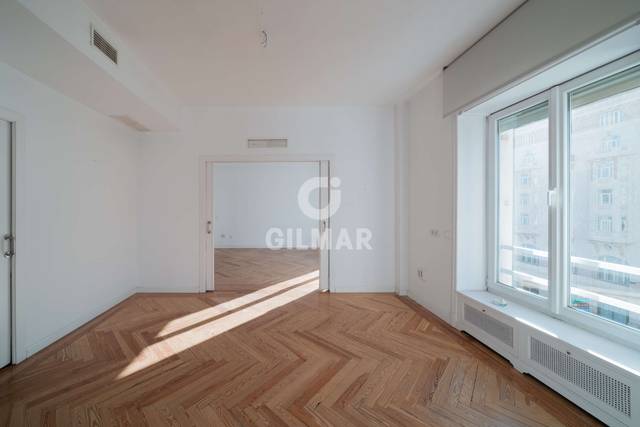 Piso en Venta en Cortes - Huertas