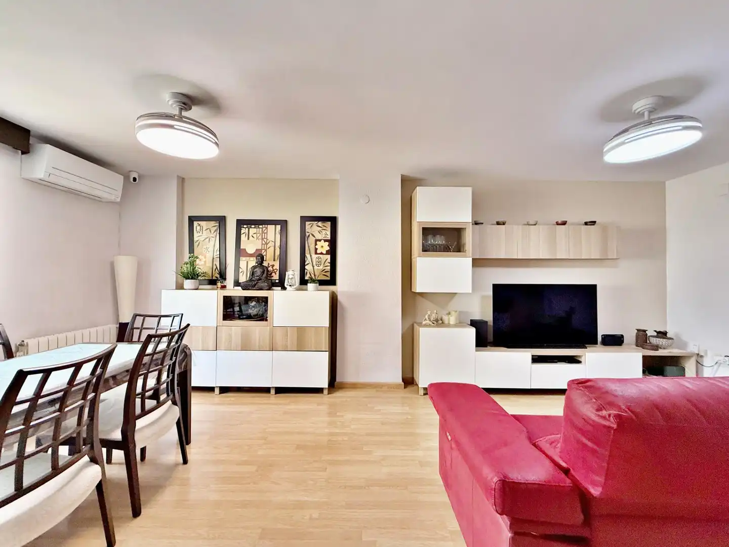Sala de estar de Casa adosada en venta en Paterna con Aire acondicionado, Jardín privado y Trastero