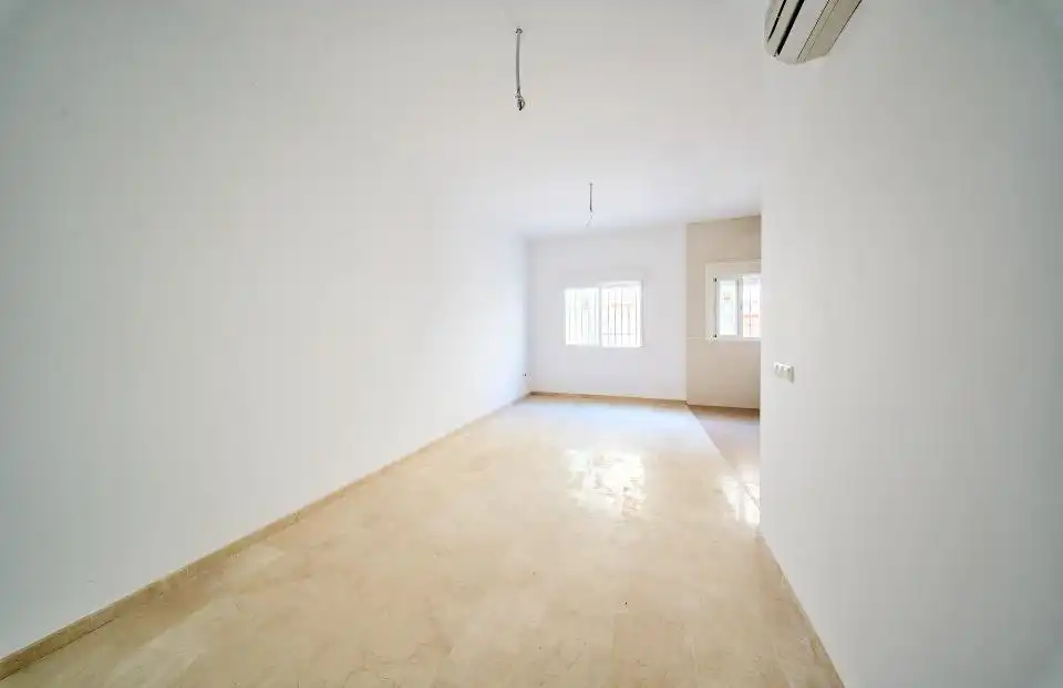 Wohnung zum Verkauf in Agrón mit Klimaanlage