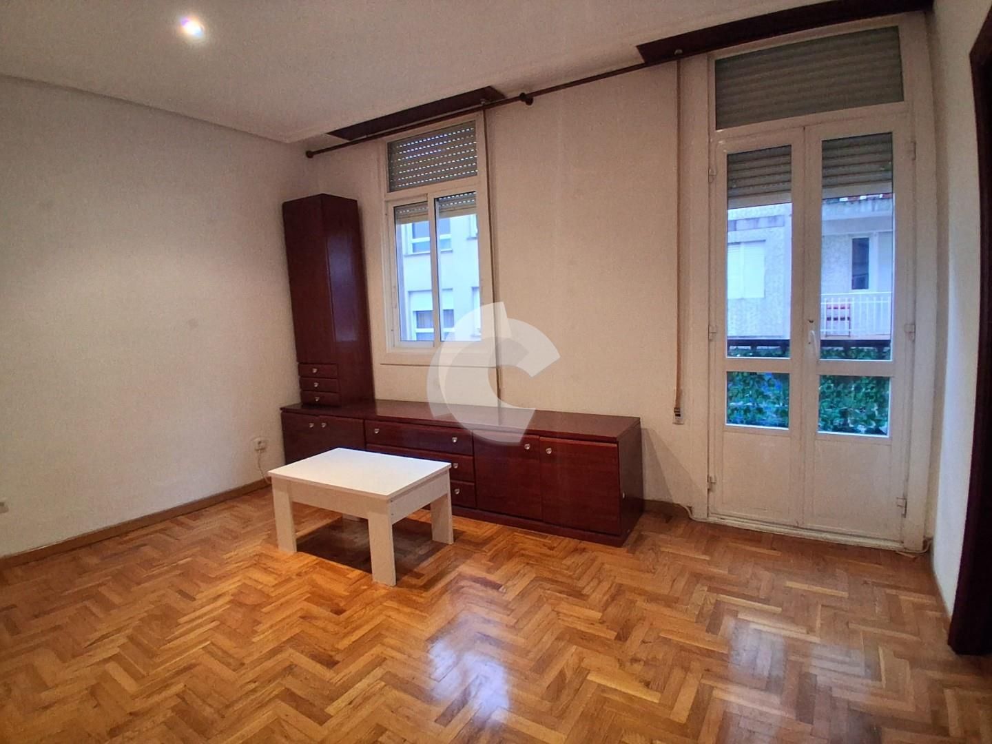 Piso en venta en Travesía de Vigo - San Xoán
