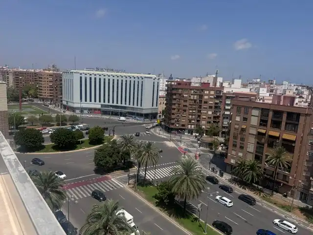 Exterior view of Attic for rent in Valencia  with Air Conditioner, Terrace and Oven