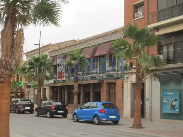 Wohngebäude zum Verkauf in Manzanares