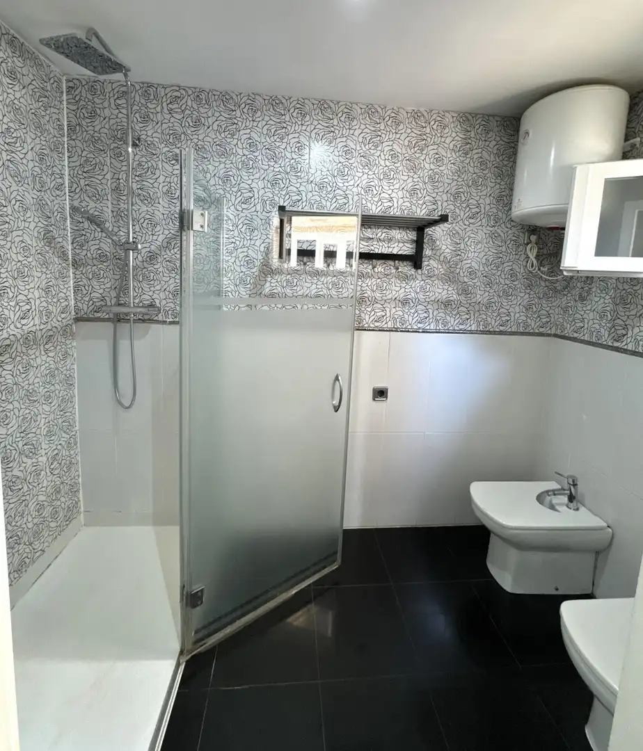 Badezimmer von Wohnungen zum Verkauf in  Palma de Mallorca mit Klimaanlage, Terrasse und Balkon