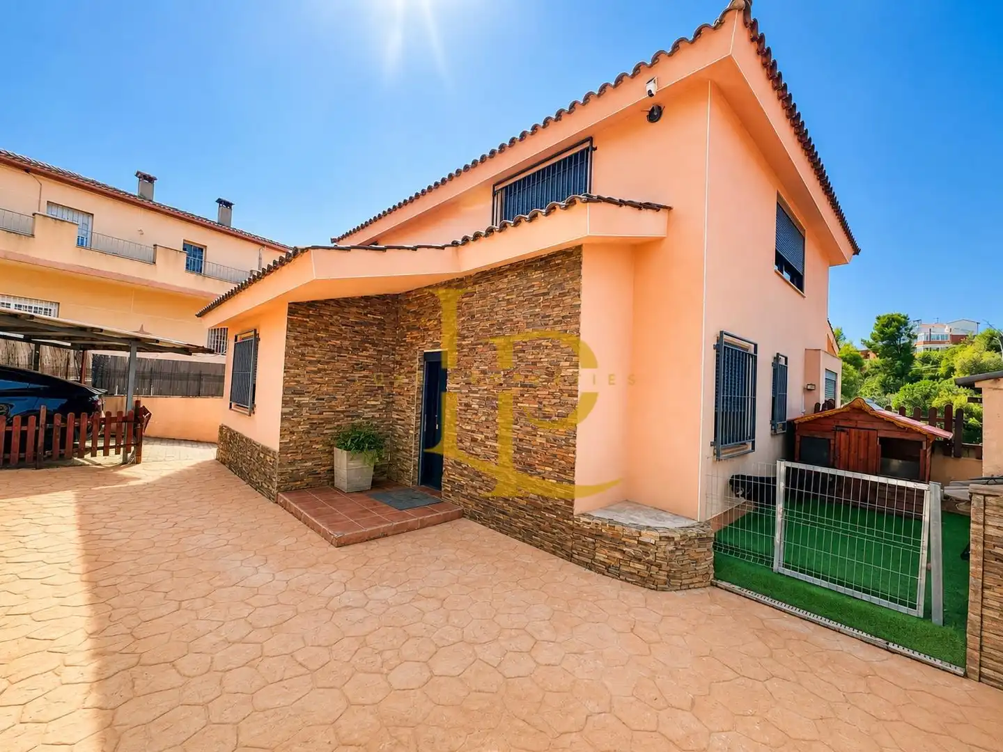 Exterior view of Houses for sale in Rubí  with Air Conditioner, Heating and Private garden